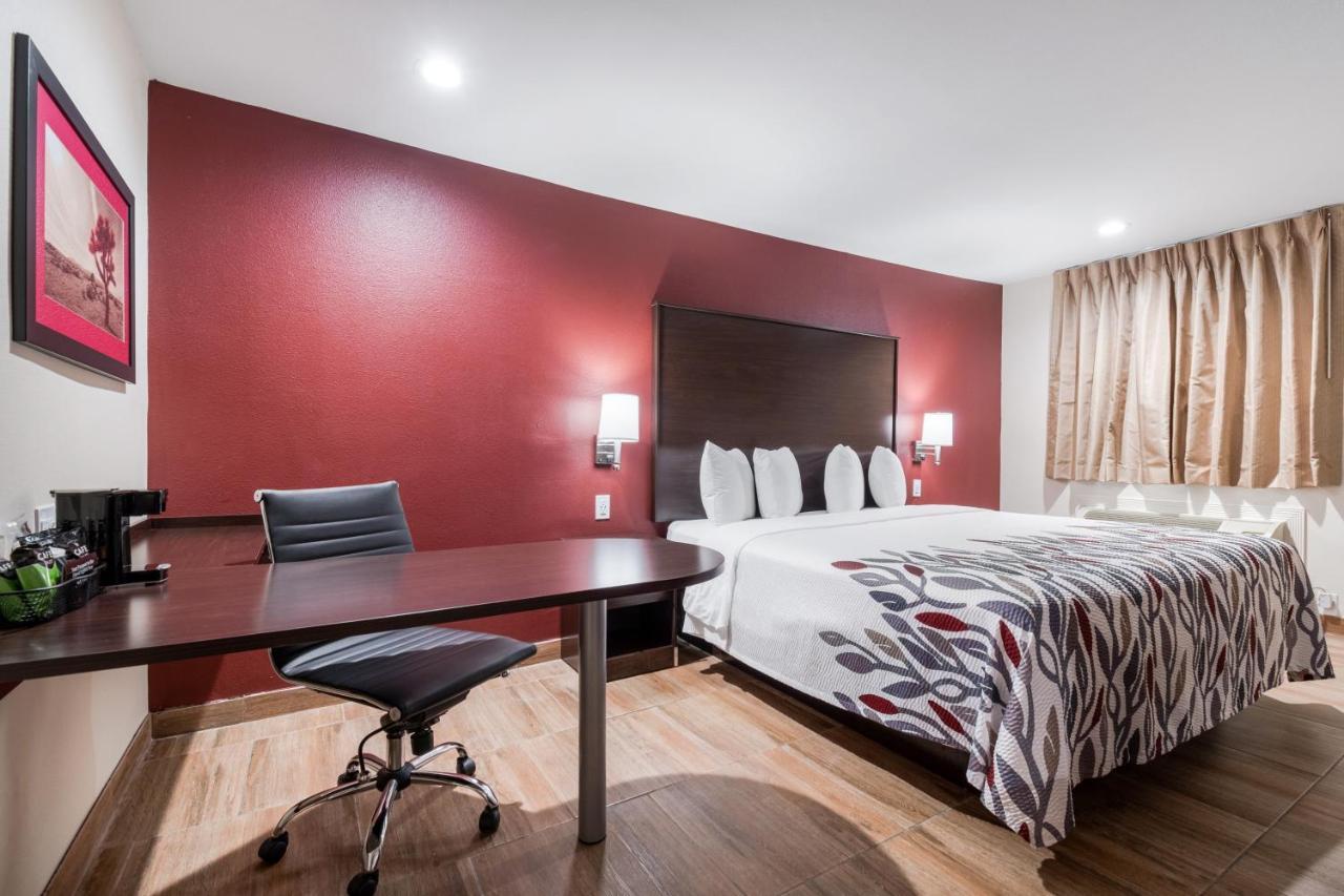Red Roof Inn Houston - Spring North Esterno foto