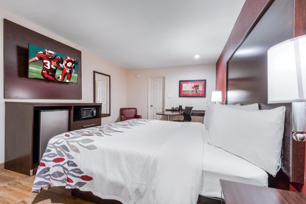 Red Roof Inn Houston - Spring North Esterno foto